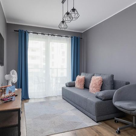 Comfy Apartment Pachonskiego With Parking In Krakow By Noclegi Renters Exterior foto