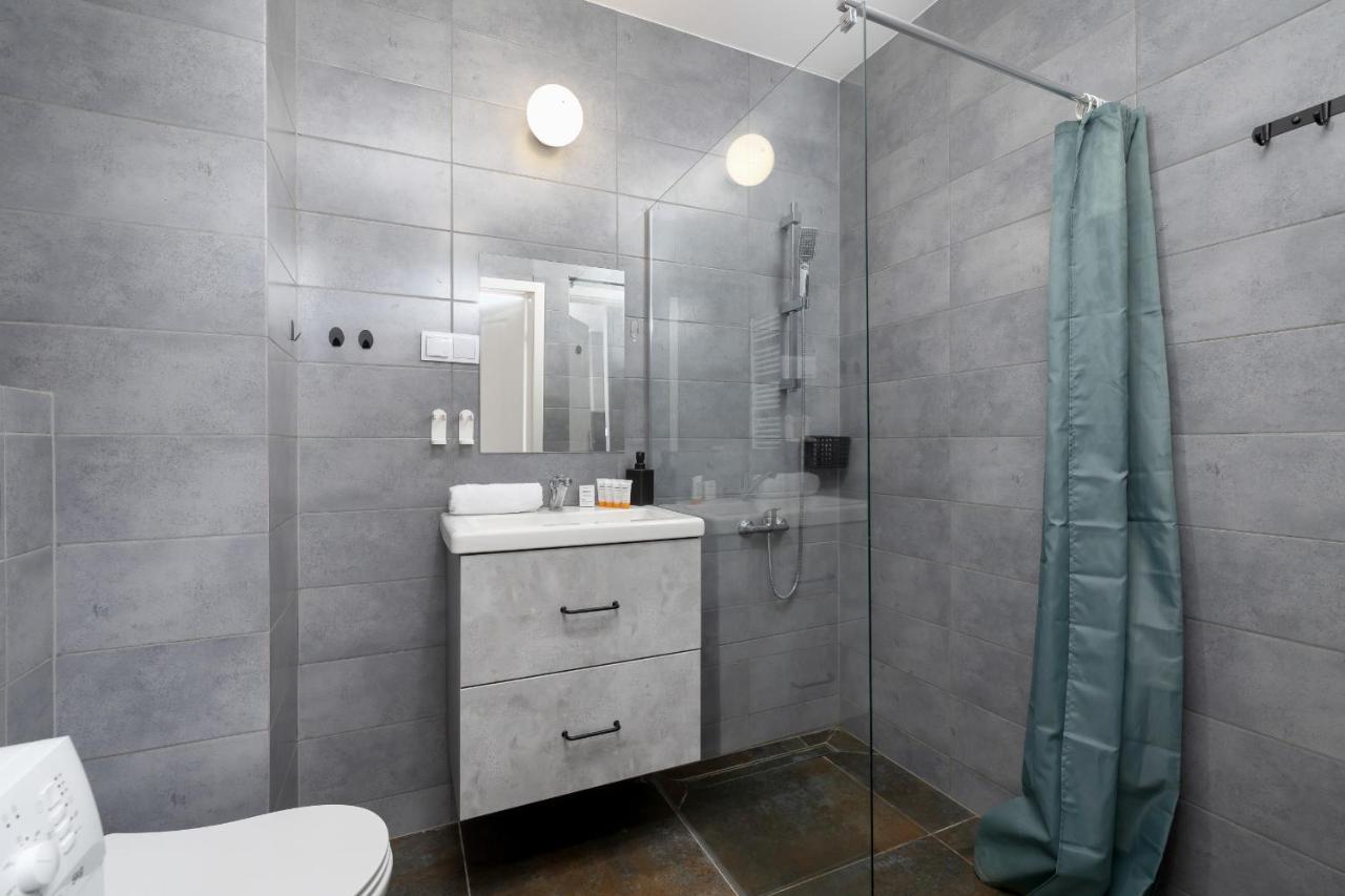 Comfy Apartment Pachonskiego With Parking In Krakow By Noclegi Renters Exterior foto