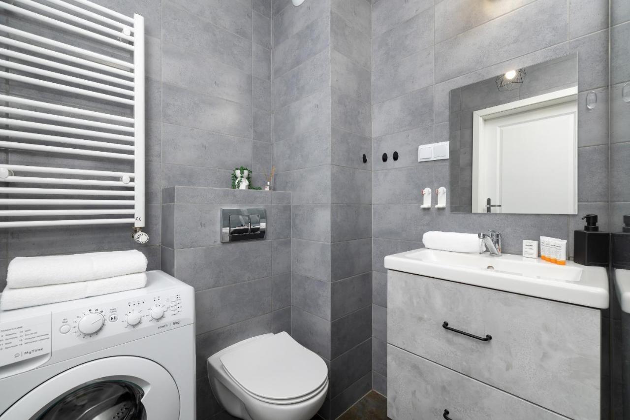 Comfy Apartment Pachonskiego With Parking In Krakow By Noclegi Renters Exterior foto