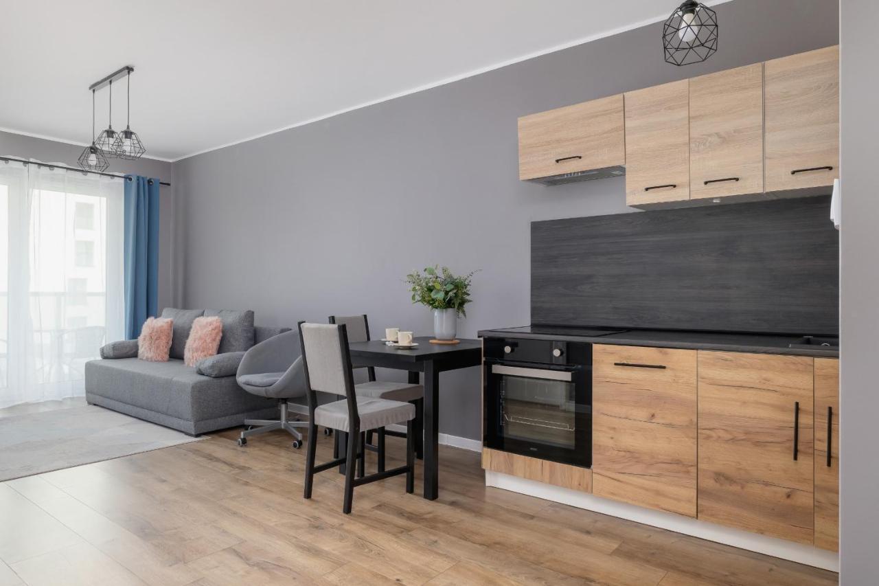 Comfy Apartment Pachonskiego With Parking In Krakow By Noclegi Renters Exterior foto