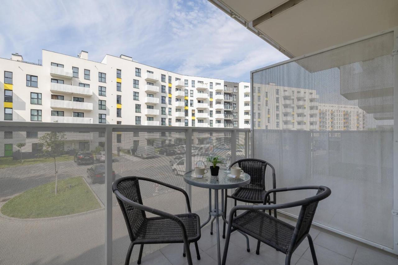 Comfy Apartment Pachonskiego With Parking In Krakow By Noclegi Renters Exterior foto